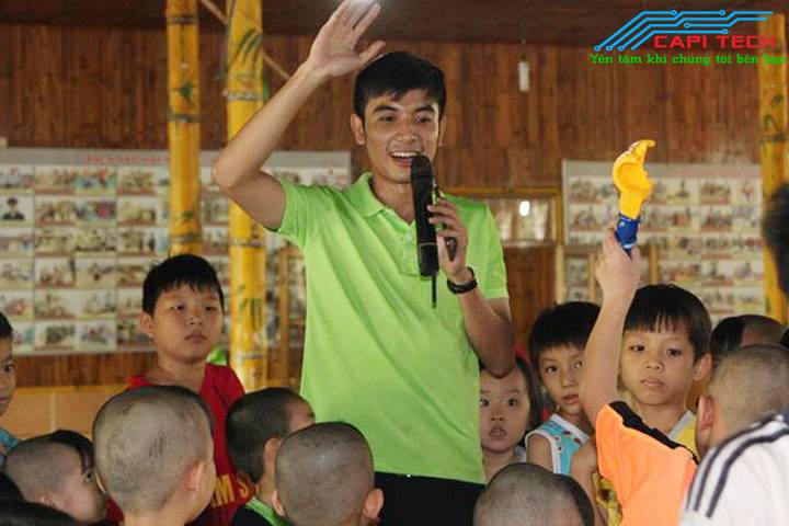 Trung tâm nhân đạo làng tre